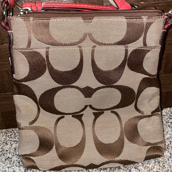 Coach crossbody purse - Picture 2 of 6